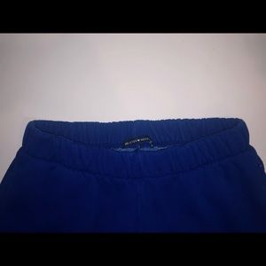 Brandy dark blue rosas